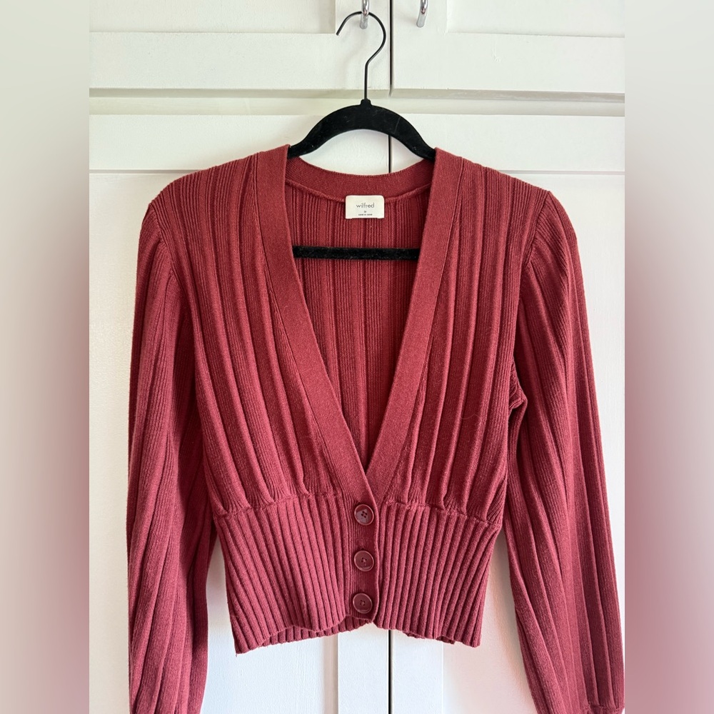 Aritzia Wilfred Deep Plunge Sweater